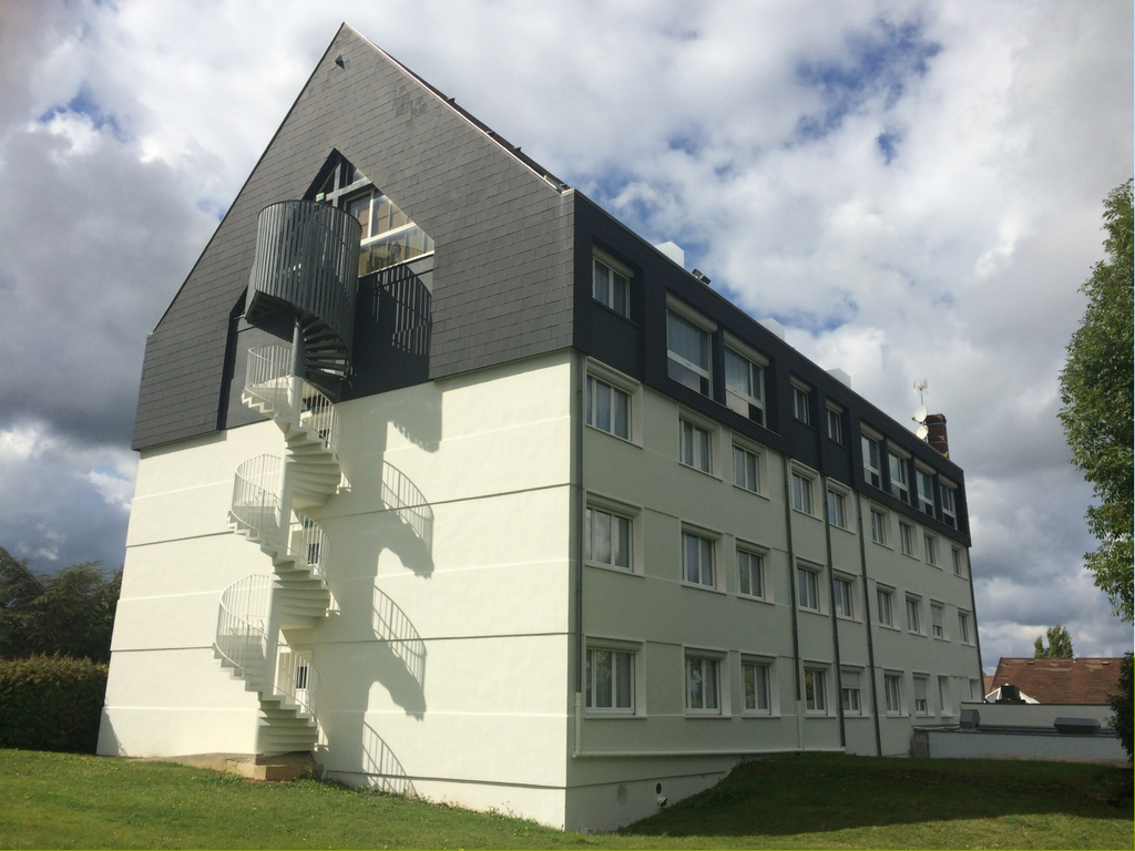 Fin de chantier ravalement de façades à Auxerre / Hôtel Ibis Styles